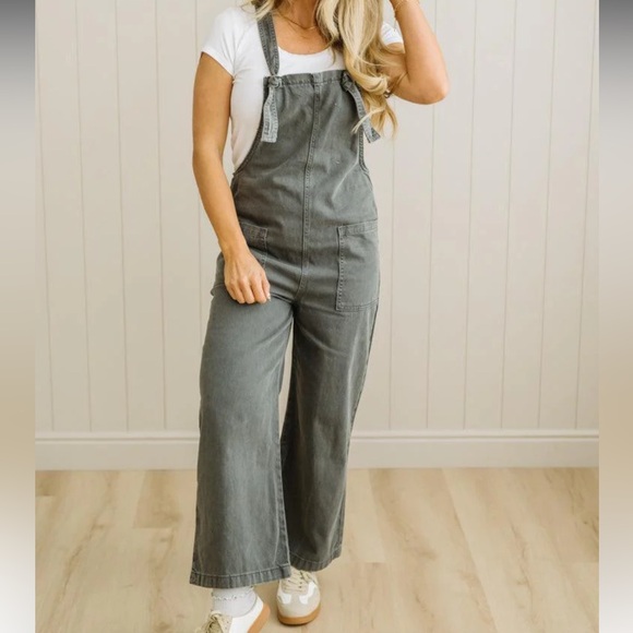 Zenana Outfitters Pants - Zenana Ash Black or Light Pink Wide Leg Denim Jumpsuit Overalls Size L